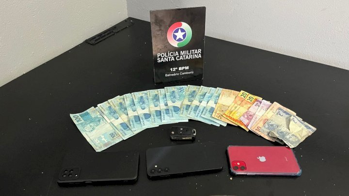 Veículo furtado é localizado pela PM e três suspeitos são presos em Balneário Camboriú