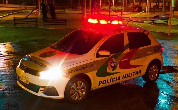 Mulheres são assaltadas por trio armado no bairro Vila Formosa, em Blumenau