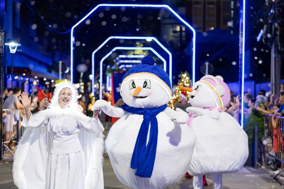 Natal em Blumenau: mais um desfile ocorre nesta quarta-feira na rua Curt Hering