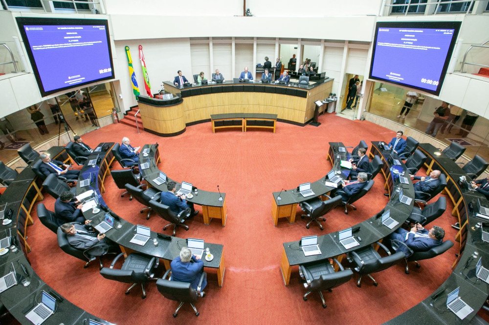 Alesc aprova orçamento de R$ 52,6 bilhões para 2025