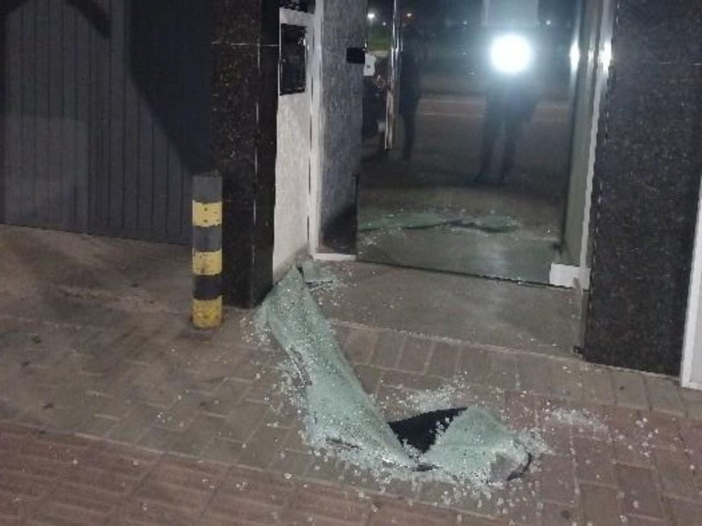 Condomínio é furtado no Centro de Blumenau; homem acaba sendo preso após ser abordado pela PM