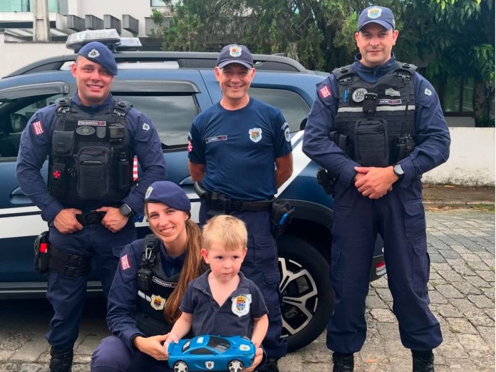 GMT retribui carinho de criança e prepara surpresa de aniversário em Blumenau