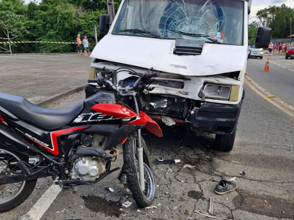 Motociclista morre em grave acidente no bairro Encano Baixo, em Indaial
