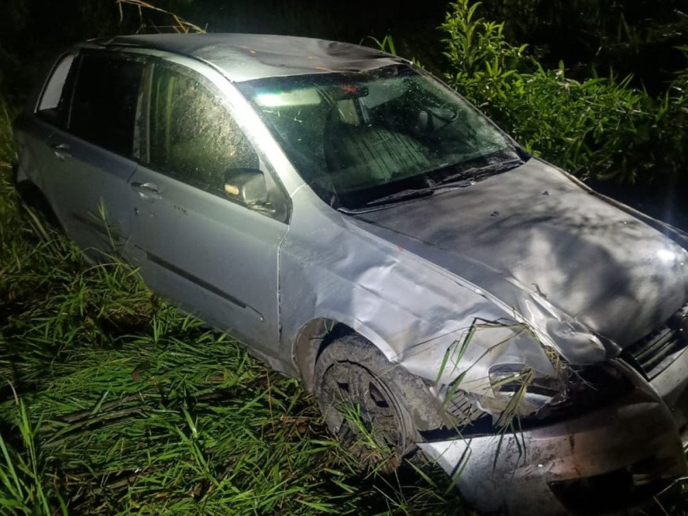 Acidente na BR-470 deixa passageira ferida em Pouso Redondo