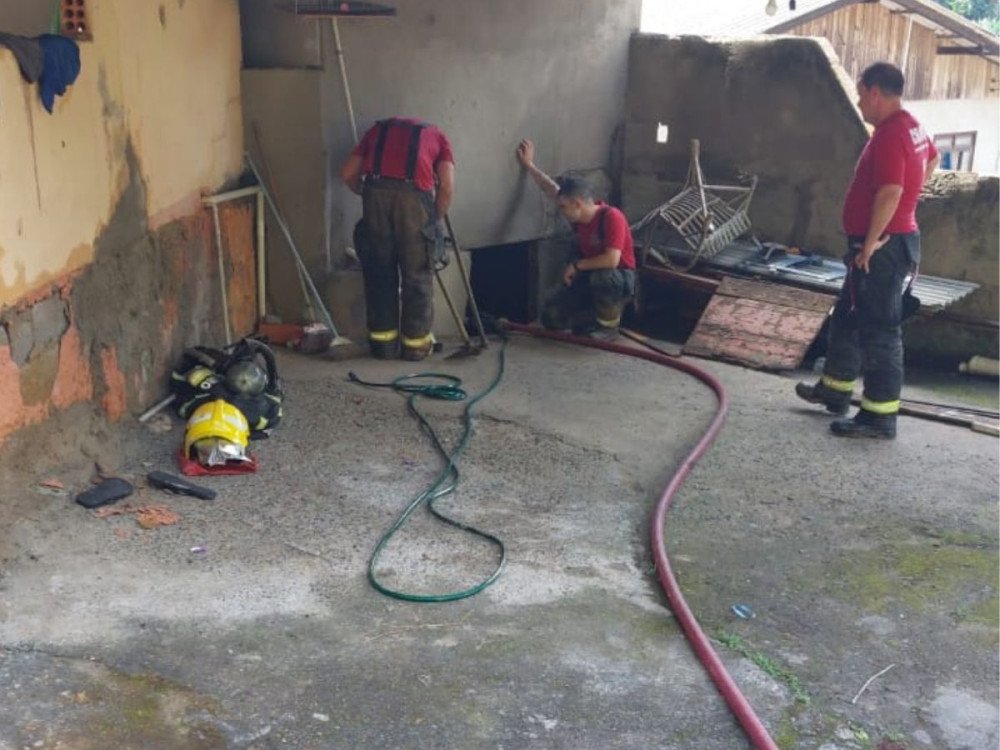Incêndio atinge residência no bairro Fortaleza Alta