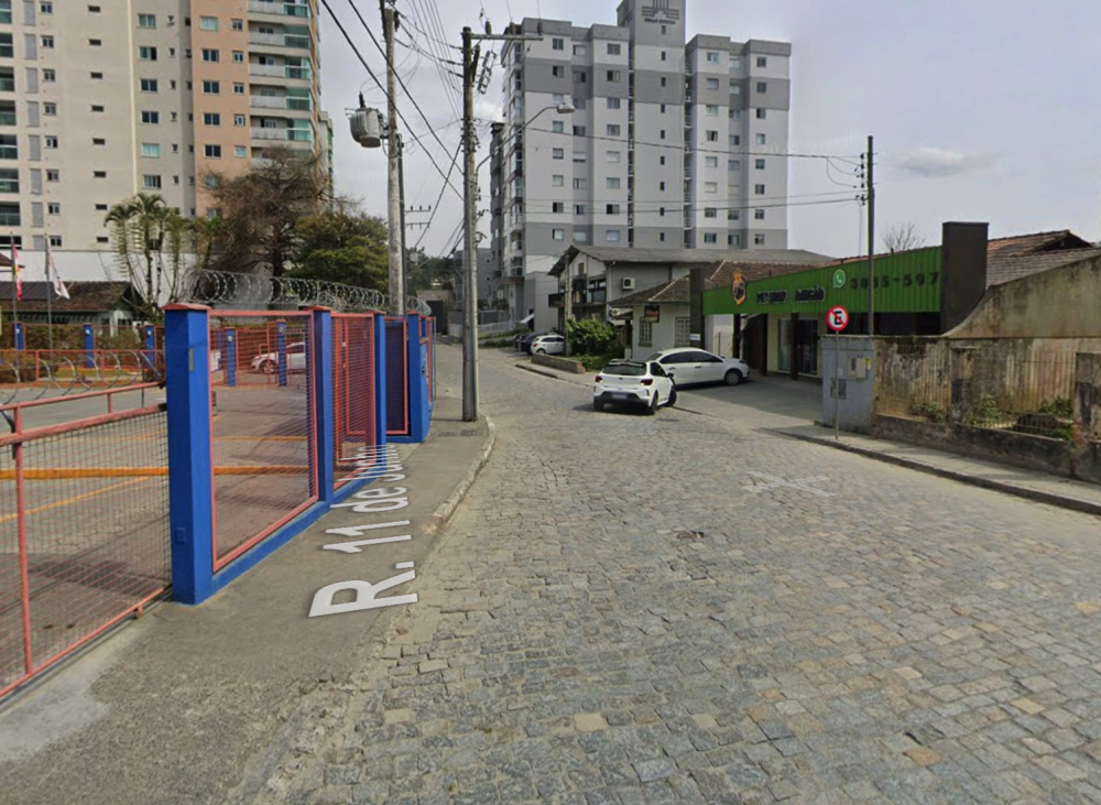 Trecho da rua 11 de Junho, em Blumenau, ficará interditado até sexta-feira