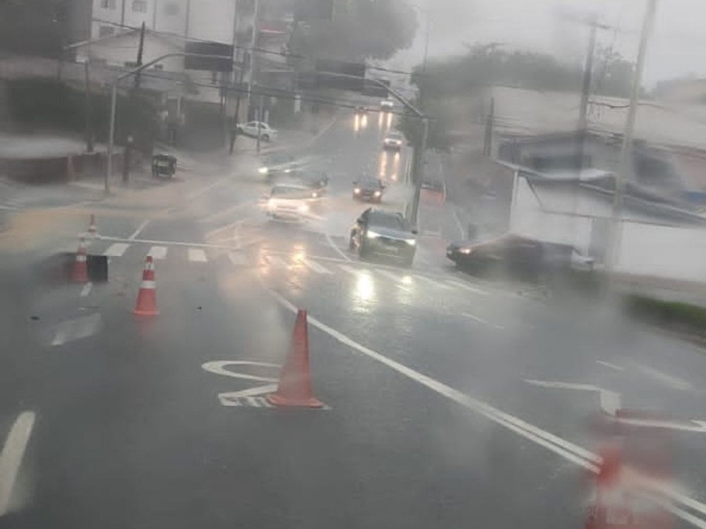 Vídeo: Temporal provoca transtornos no Litoral Norte de SC