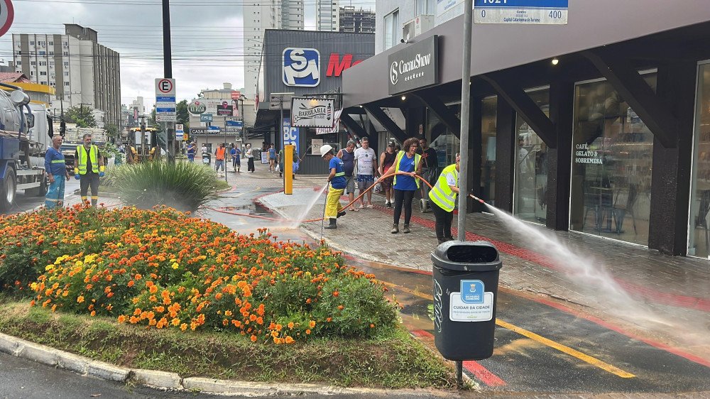 Prefeitura de Balneário Camboriú divulga boletim sobre situação na cidade após fortes chuvas