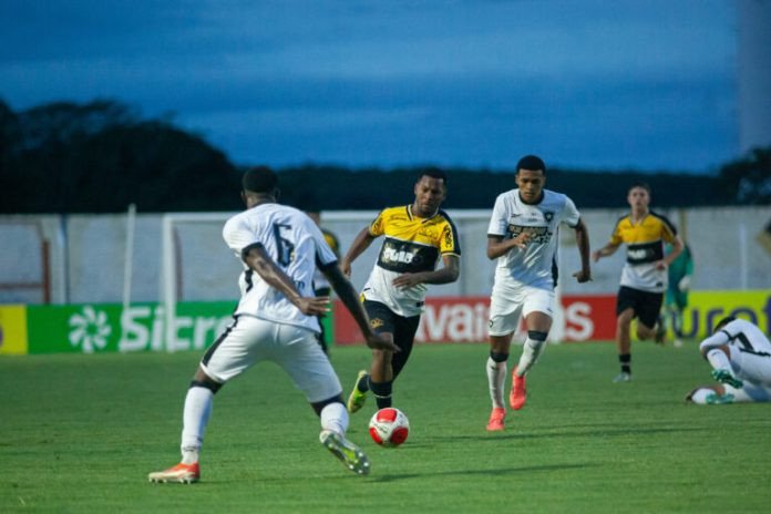 Criciúma vence o Botafogo e garante vaga nas quartas de final da Copinha 2025