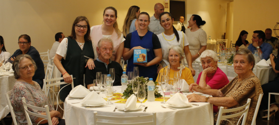 14ª edição da Campanha Panetone do Bem do Grupo TOP vai destinar R$ 100 mil para 13 lares de idosos casas de repouso em SC