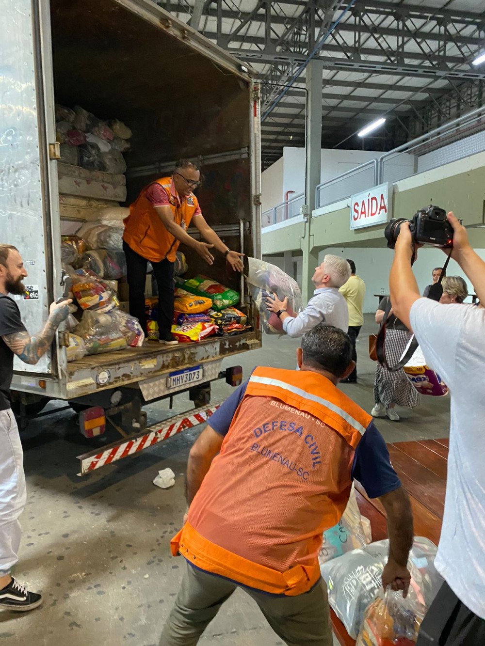 Campanha de Blumenau arrecada 5 toneladas de doações para cidades do litoral atingidas pelas chuvas