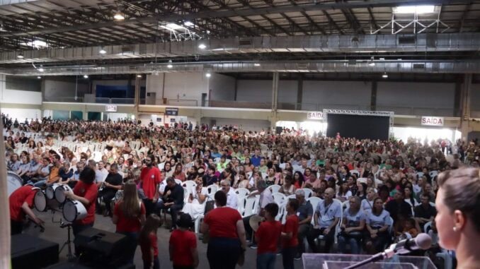 Mais de 5 mil profissionais da educação de Blumenau vão participar da abertura do ano letivo nesta quinta-feira
