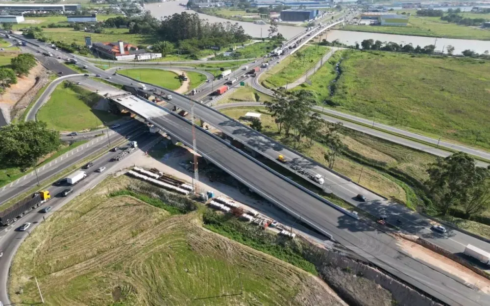 Trânsito na BR-470 em Navegantes será alterado a partir de segunda-feira para construção de viaduto