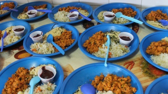 Prefeitura de Blumenau garante merenda escolar após troca de empresa, mas escolas orientam levar lanche