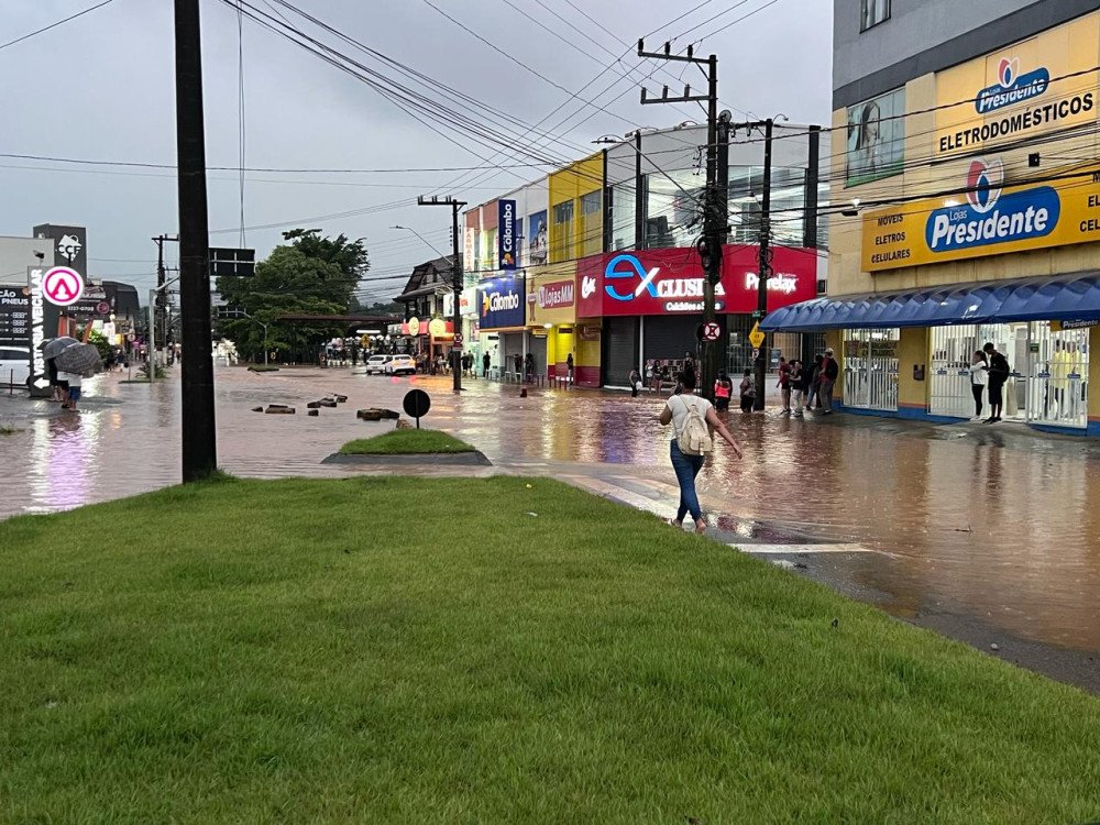 Vídeo: Defesa Civil divulga acumulado de chuva em Blumenau após alagamentos e deslizamentos