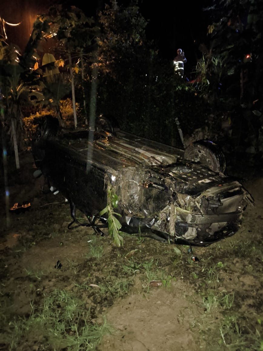 Homem morre após carro sair da pista e capotar na BR-470, em Apiúna