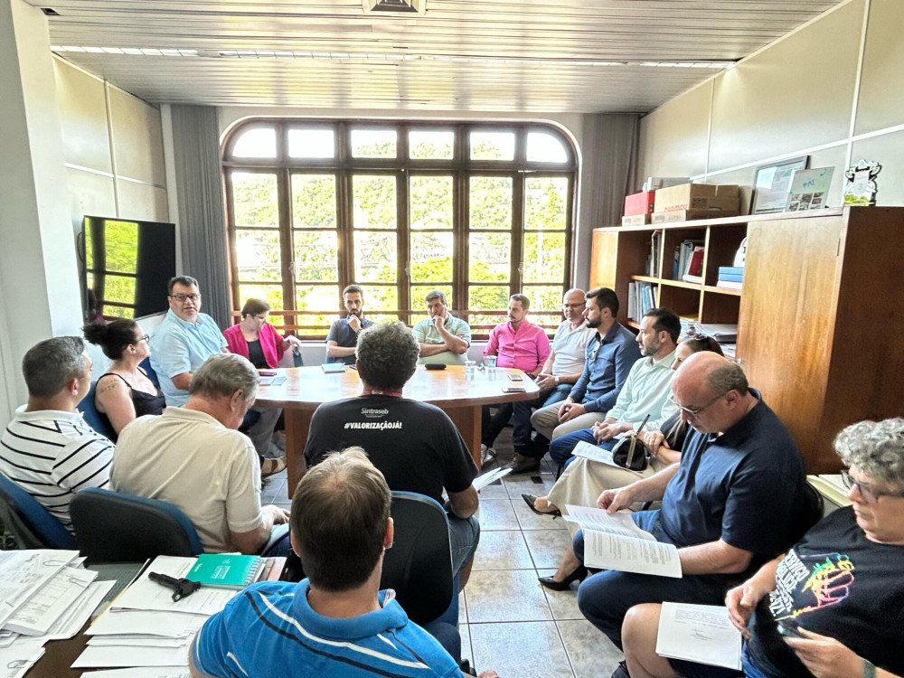 Sem consenso: reunião discute mudanças na previdência municipal de Blumenau, e sindicato convoca assembleia