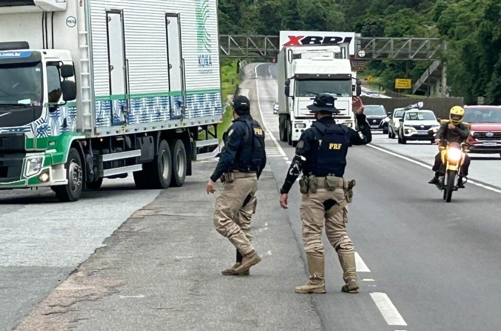 Vídeo: PRF intensifica fiscalização durante o Carnaval e alerta para riscos nas rodovias de SC