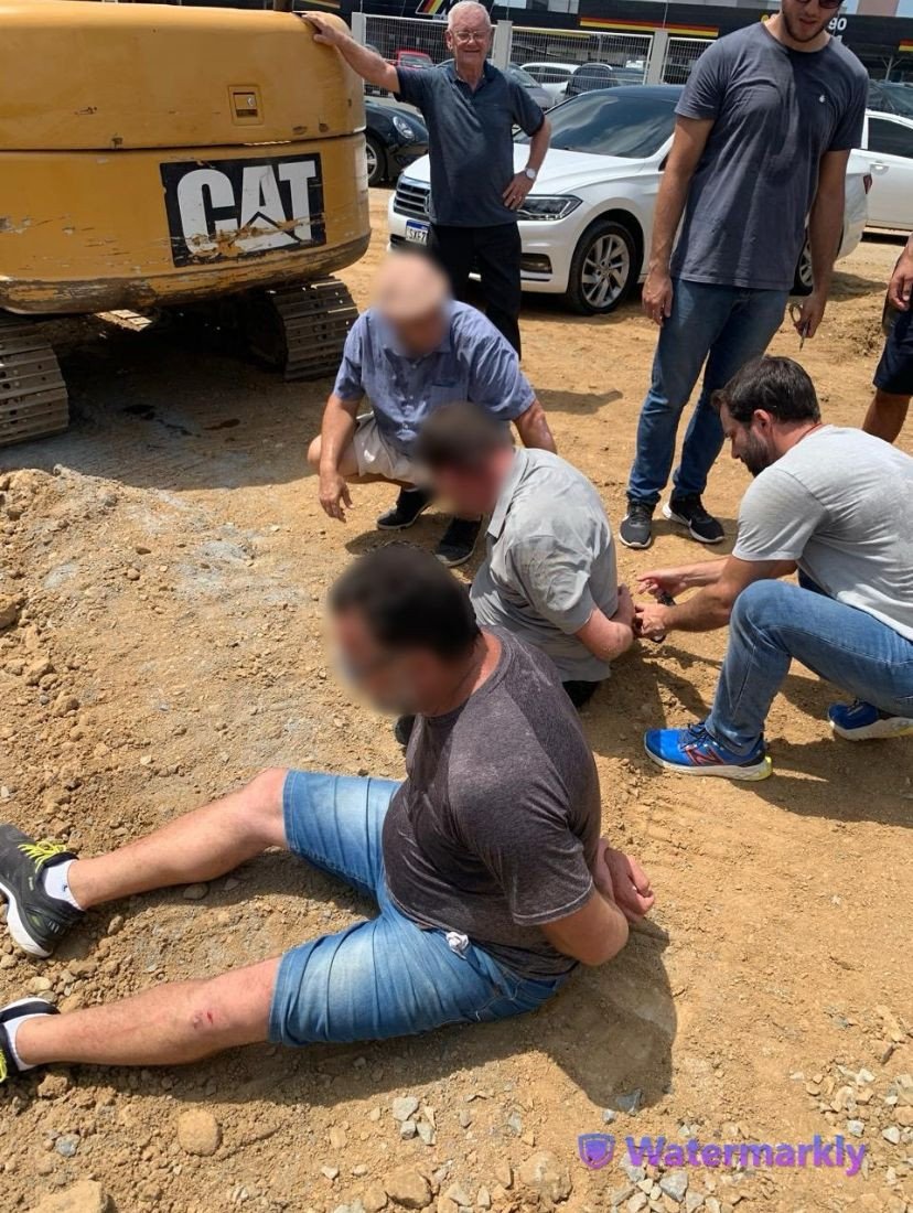 Três homens são presos por aplicar do golpe do bilhete em Blumenau