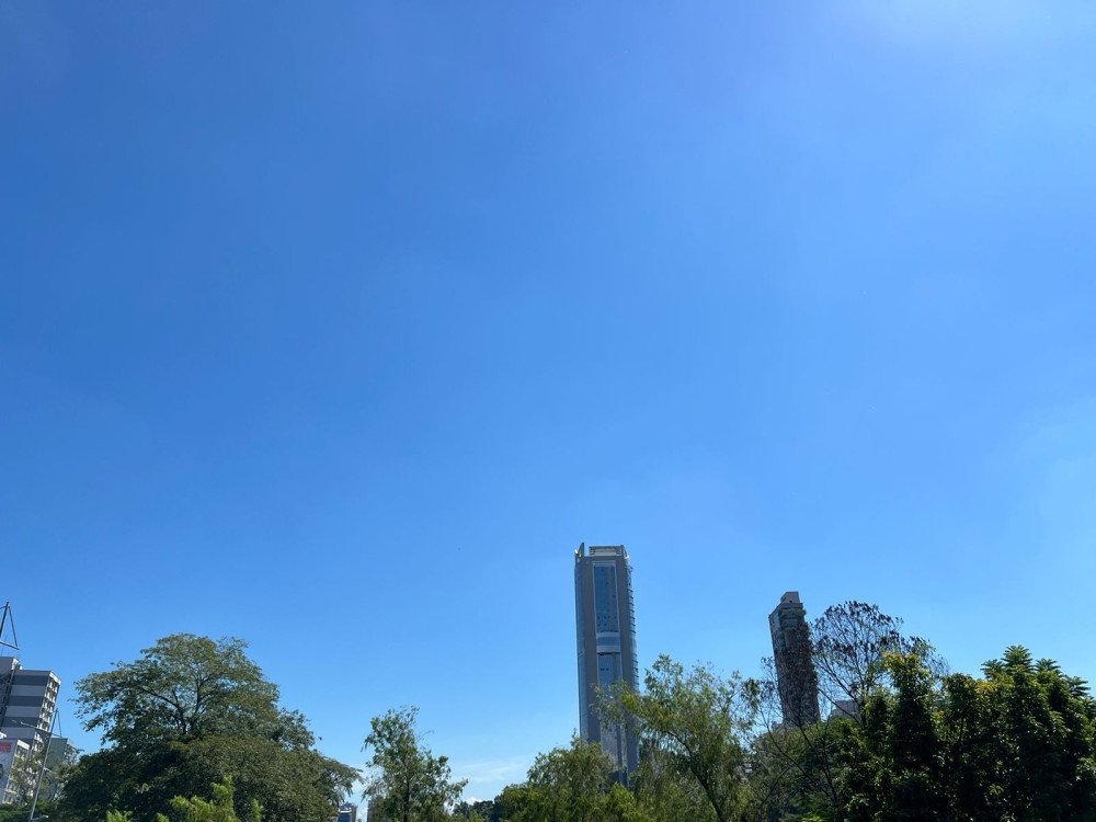 Terça-feira de Carnaval terá sol entre nuvens e chance de chuva em Blumenau