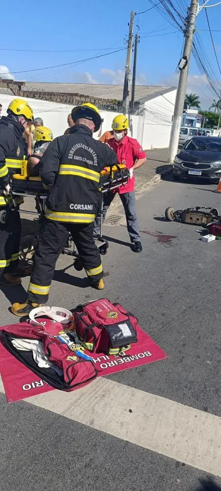 Homem que andava de patinete no Centro de Ilhota é atropelado por carro