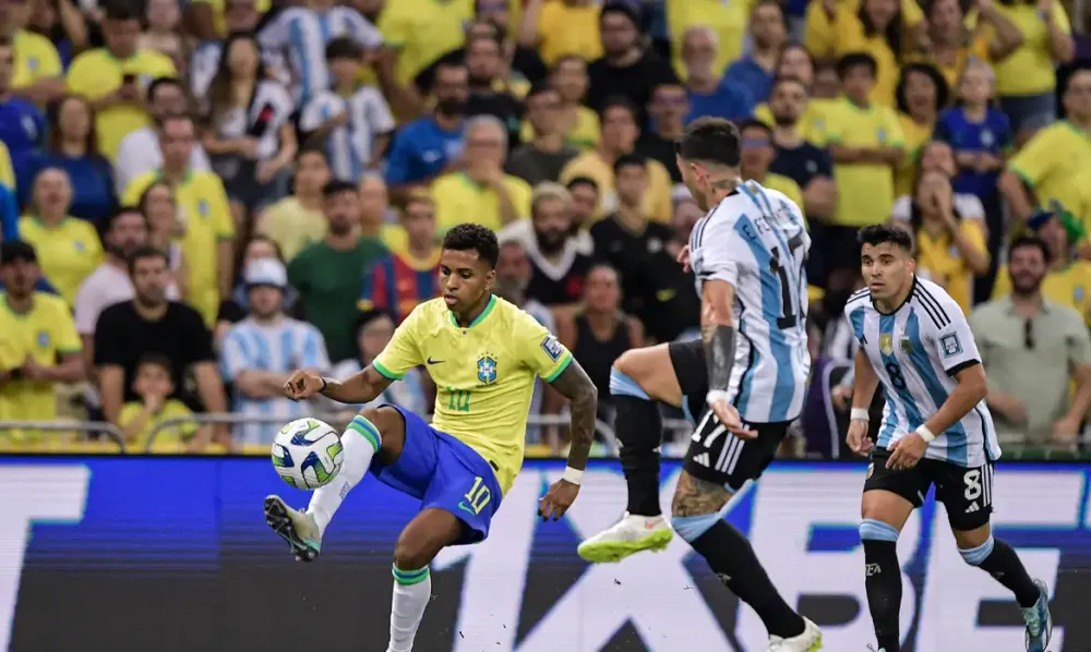 Brasil enfrenta Argentina em clássico pelas Eliminatórias da Copa do Mundo