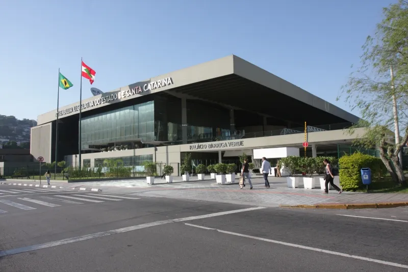 Reajuste do salário mínimo regional de Santa Catarina é aprovado na Assembleia Legislativa