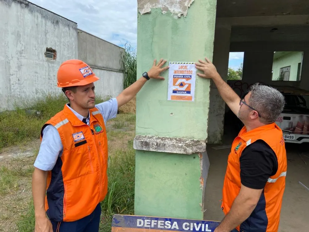 FOTOS: Prefeitura de Gaspar interdita prédio da antiga Metalúrgica Turbina