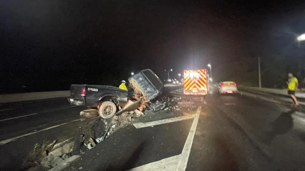 Motorista fica gravemente ferido após saída de pista na BR-470 em Indaial