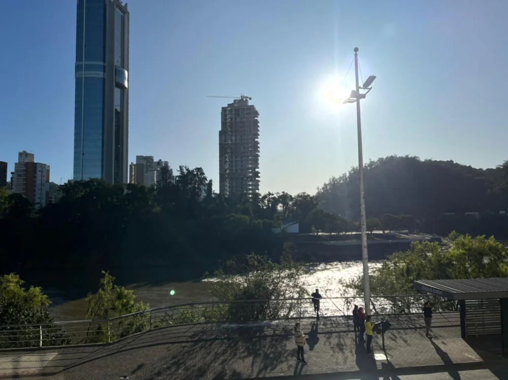 Temperatura despenca e Blumenau tem o amanhecer mais gelado de 2025