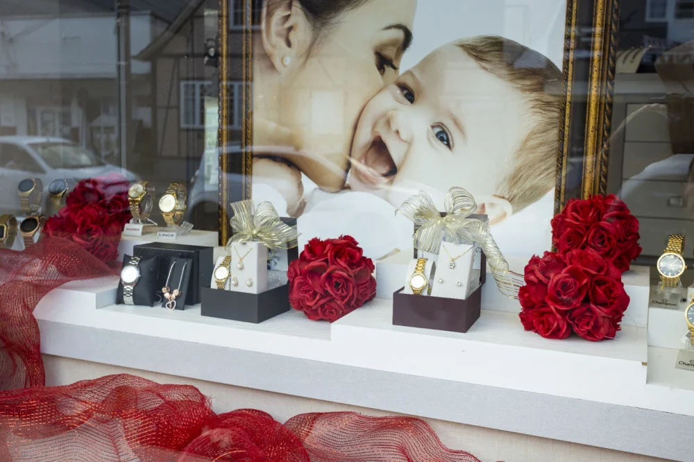 Blumenauenses pretendem gastar mais no Dia das Mães em 2025, aponta pesquisa da Fecomércio