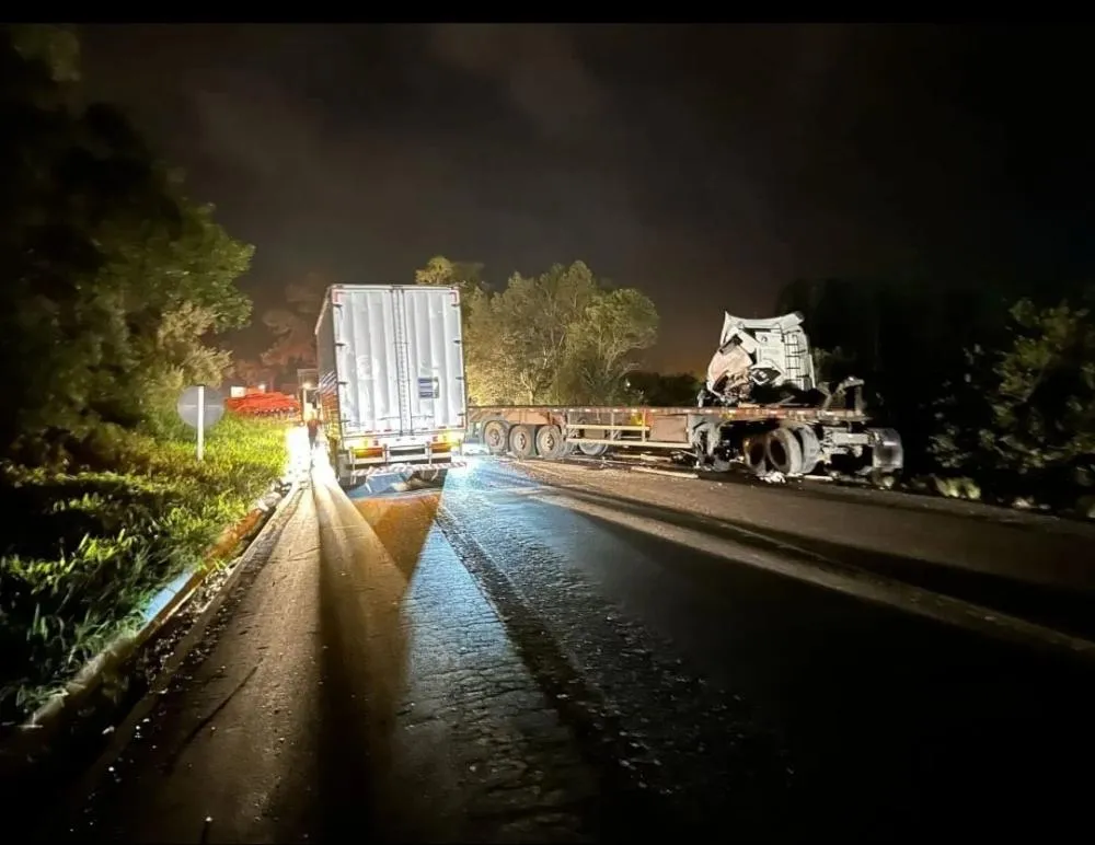 Motorista morre e outro fica em estado grave após acidente na BR-470, no Alto Vale