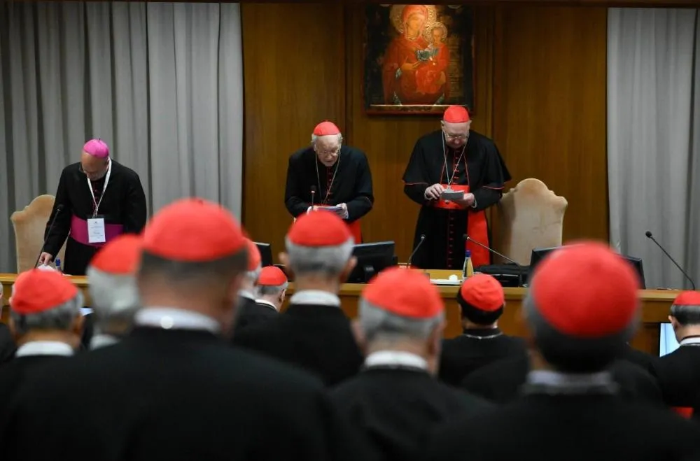 Cardeais entram em reclusão antes do conclave para eleger novo papa