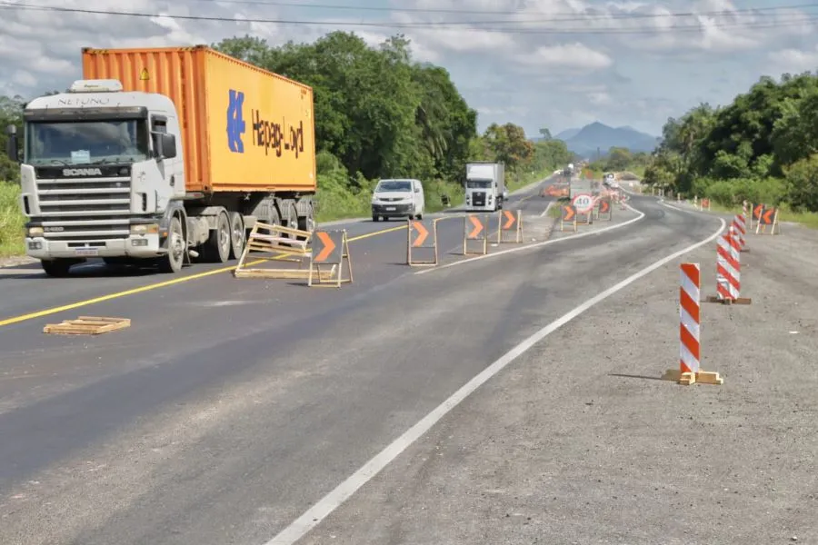 Obras de duplicação da BR-280 em Guaramirim provocam bloqueio parcial a partir desta quinta, alerta DNIT