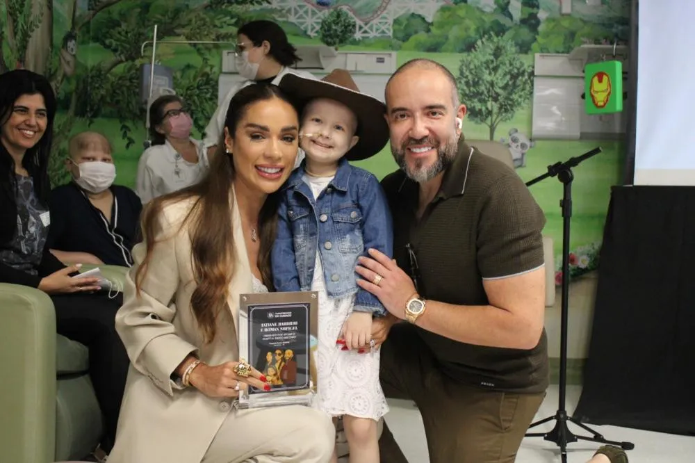 Blumenauense Tatiane Barbieri e o marido anunciam doação de R$ 1 milhão ao Hospital Santo Antônio