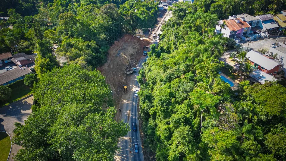 Obra do Corredor Norte deixará região sem energia elétrica na manhã deste sábado em Blumenau