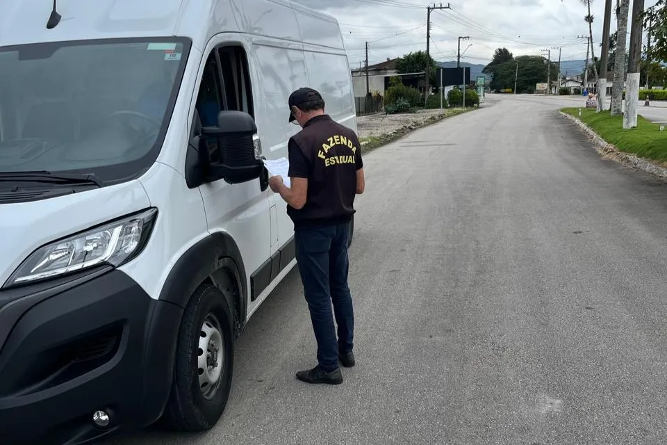 Fisco já flagra R$ 9 milhões em mercadorias irregulares nas rodovias de SC em 2025