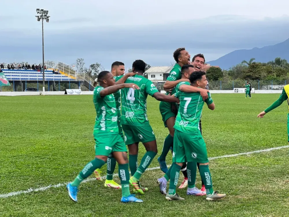 Dívidas trabalhistas podem tirar Metropolitano da Série B; clube chama decisão de abusiva