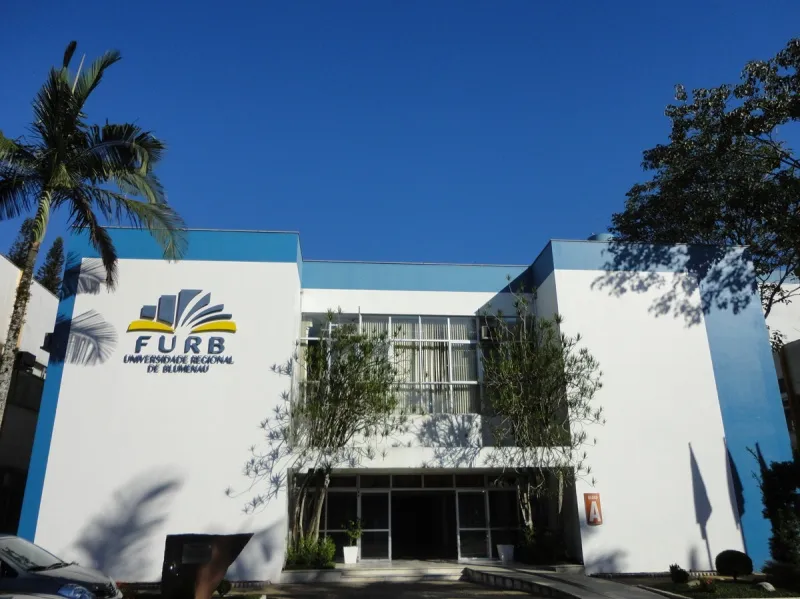 FURB sedia abertura da Semana da Língua Alemã com presença de consulados europeus em Blumenau
