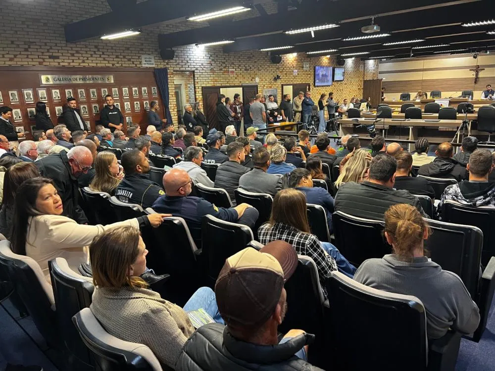 Brusque debate regulamentação do uso de patinetes e bicicletas elétricas