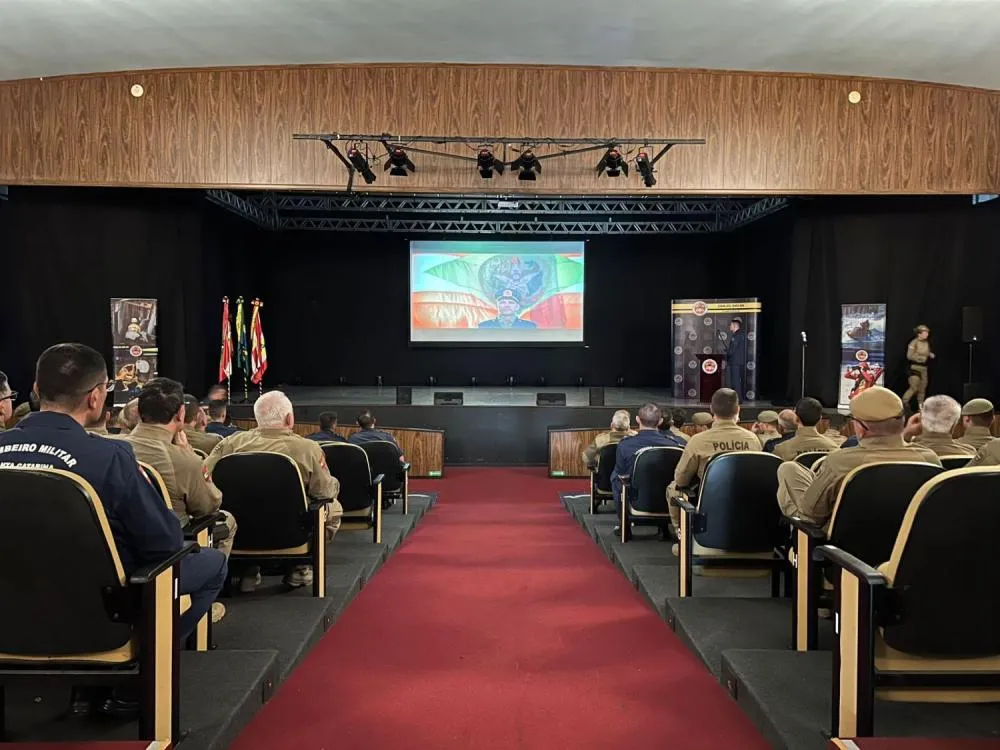 Forças de segurança de SC apresentam balanço de ações em Blumenau