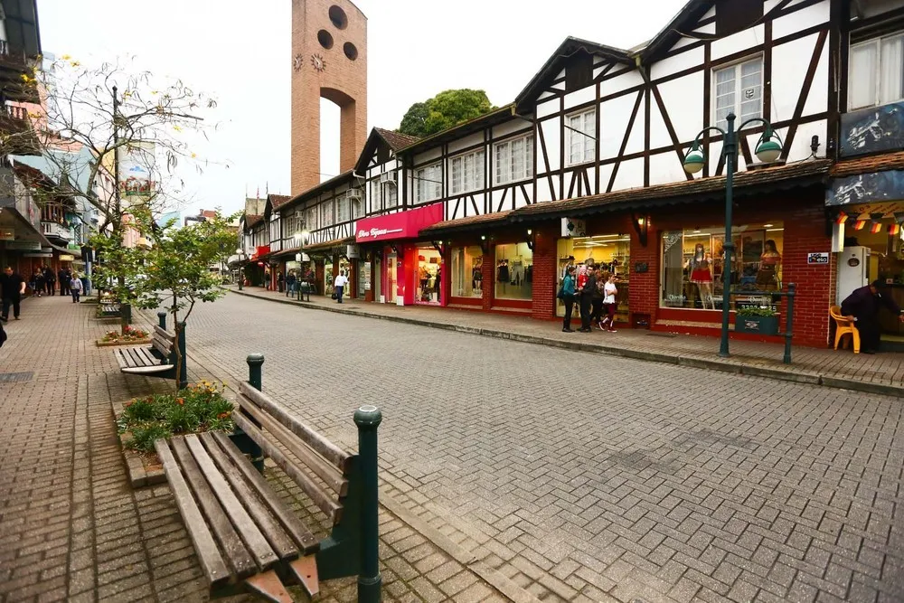 Desfile comemorativo aos 150 anos da Imigração Italiana em Santa Catarina acontece neste sábado em Blumenau