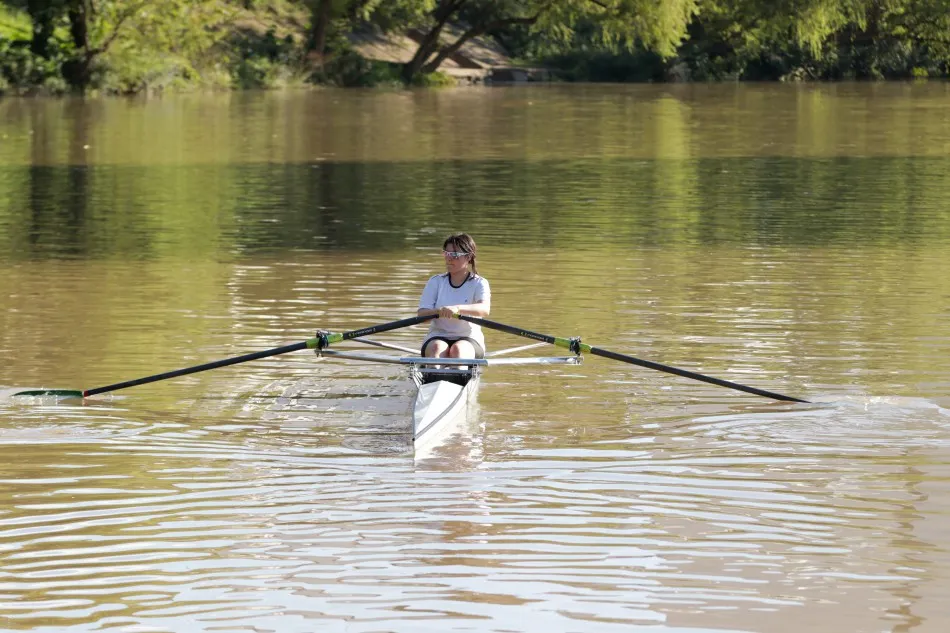 Blumenau abre inscrições para aulas gratuitas de remo para crianças e adolescentes