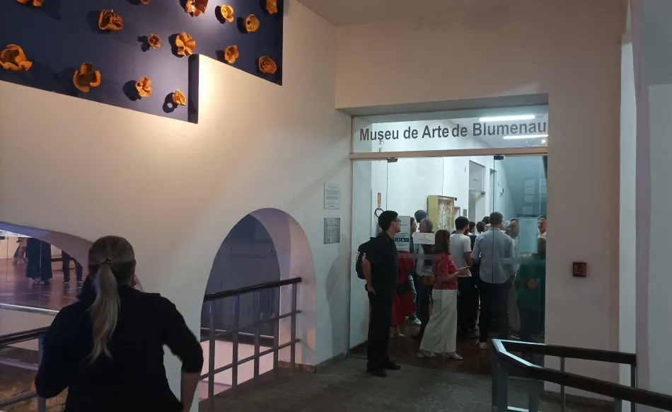 Público tem até domingo para visitar segunda temporada de exposições artísticas em Blumenau
