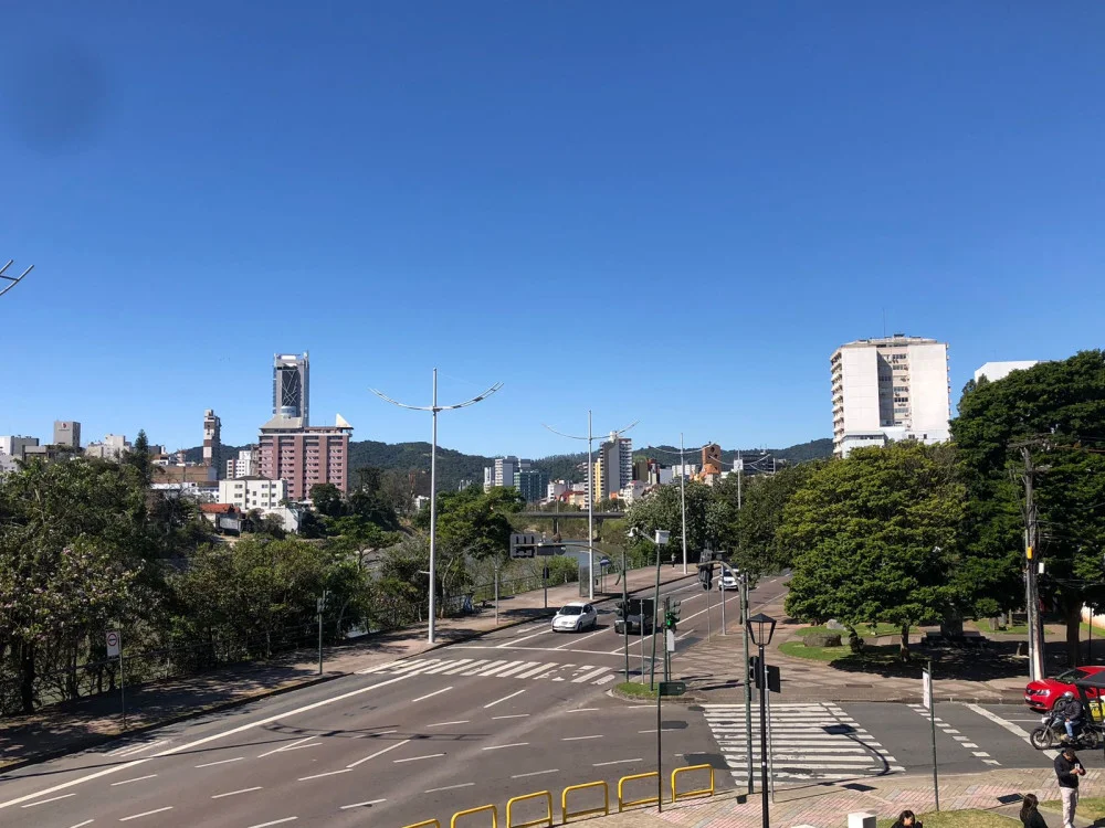 Sábado será de tempo firme e céu ensolarado em Blumenau