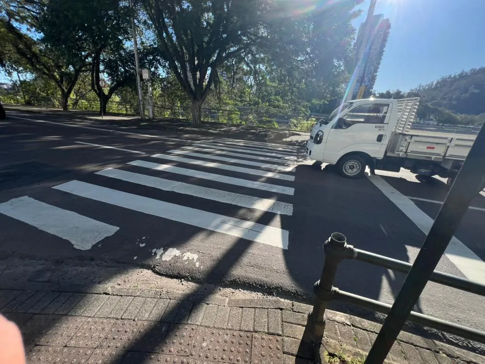 Atropelamentos em Blumenau: na faixa, fora da faixa… o perigo é o mesmo