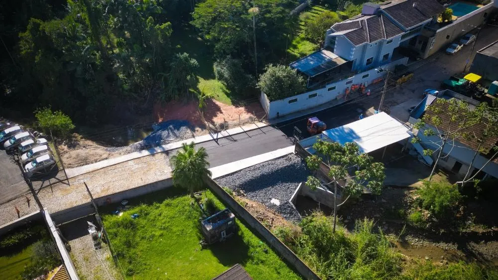 Após quase cinco meses interditada, rua atingida por enxurrada é liberada em Blumenau