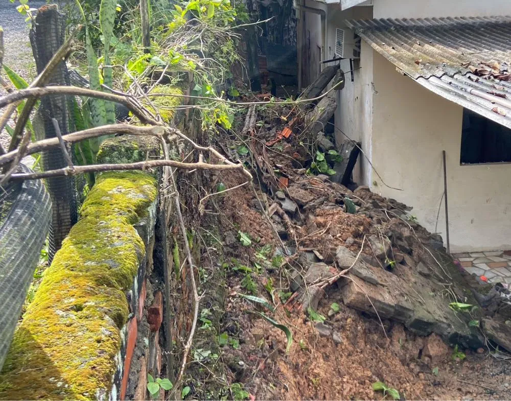 Defesa Civil de Gaspar registra três deslizamentos de terra durante o fim de semana