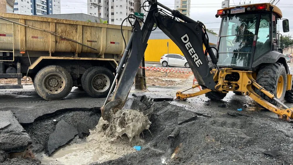 Samae realiza reparos e pode afetar abastecimento de água em dois bairros de Blumenau