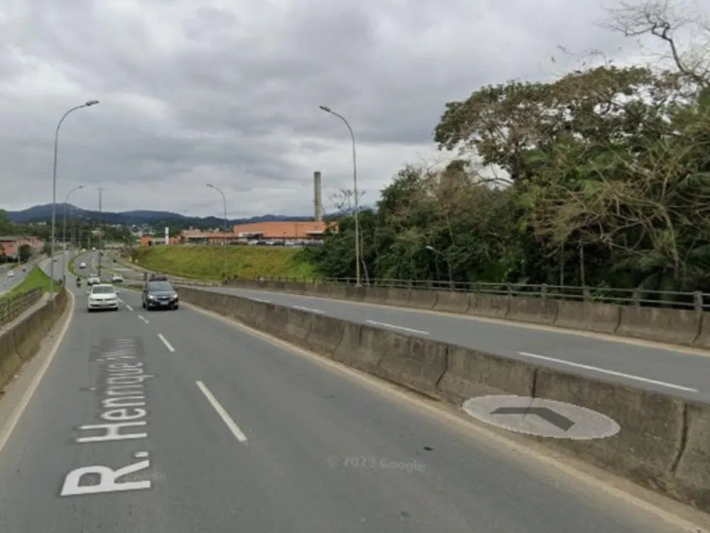 Transporte de equipamento de 15 toneladas vai interditar ruas em Blumenau nesta quinta-feira